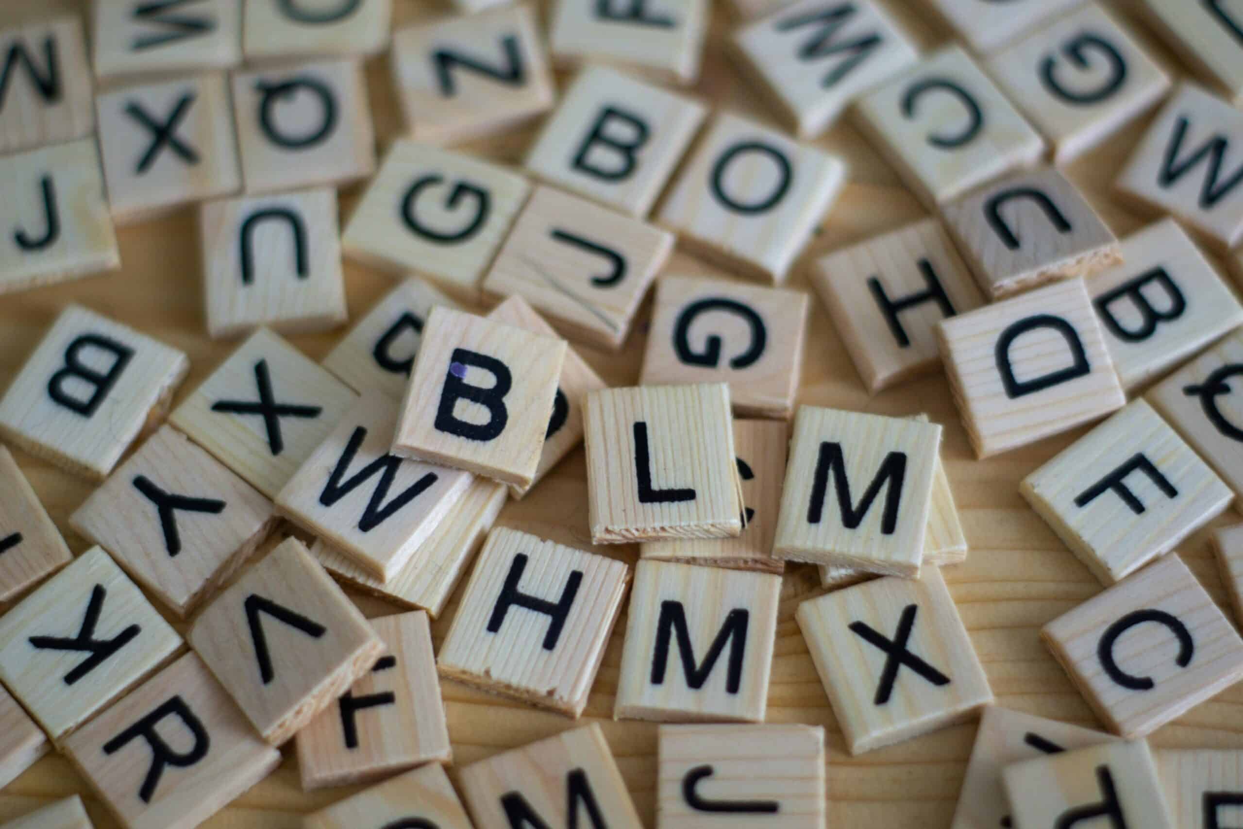 Comment puis-je enrichir mon vocabulaire en français ?