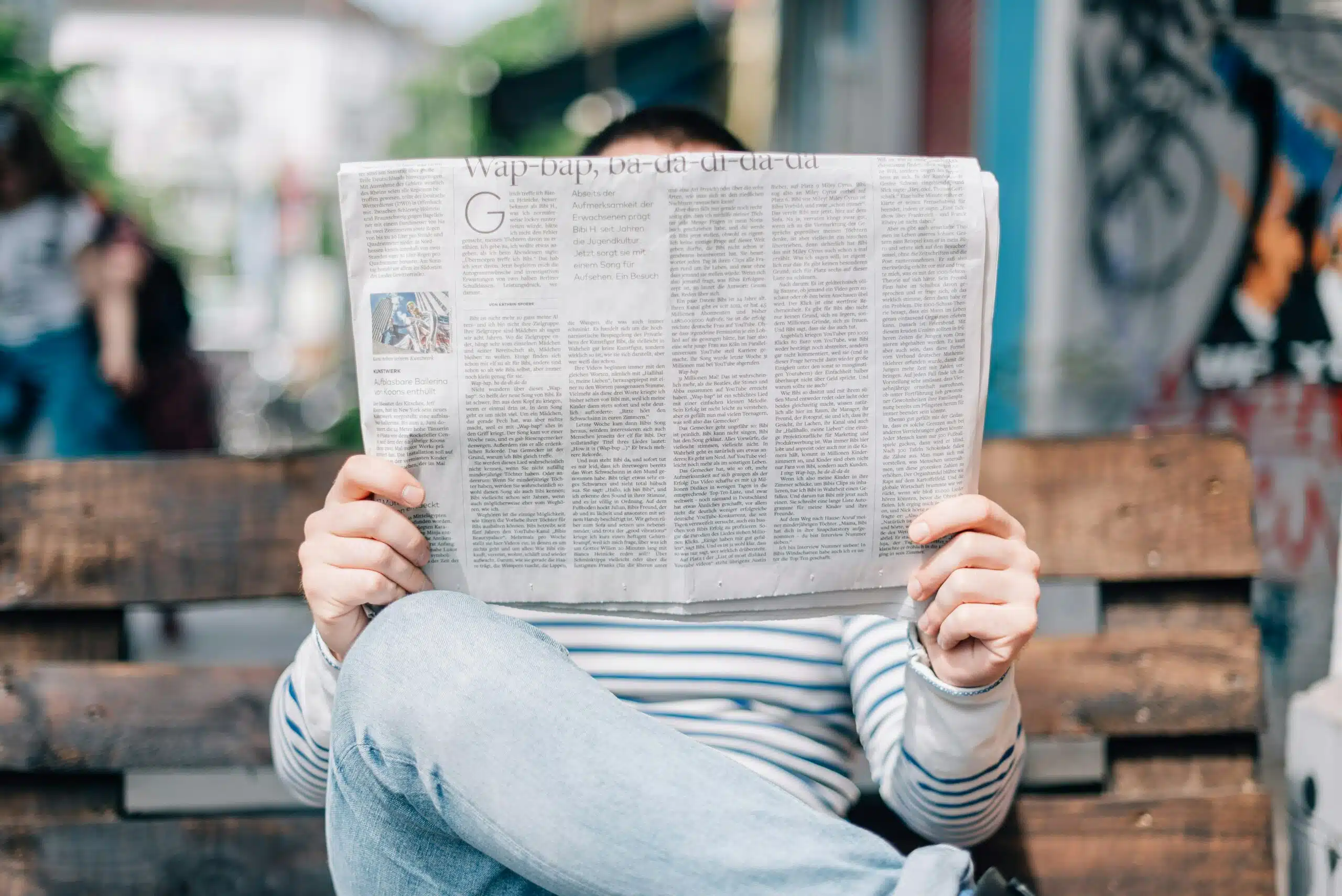 La presse et les médias : apprendre le français avec Too French